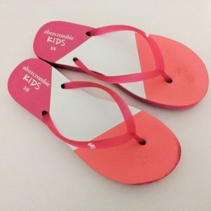 Abercrombie Kids Pink Flip Flops  Size 5/6